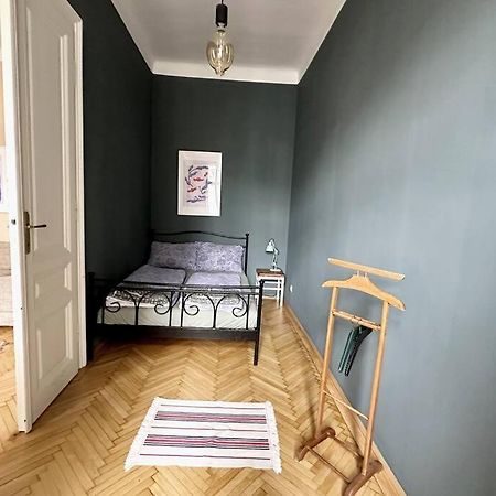 Ruhige & Grosse Altbauwohnung 7Min Zum Zentrum Wien Ngoại thất bức ảnh