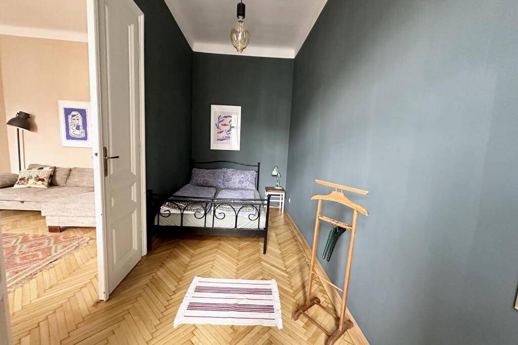 Ruhige & Grosse Altbauwohnung 7Min Zum Zentrum Wien Ngoại thất bức ảnh