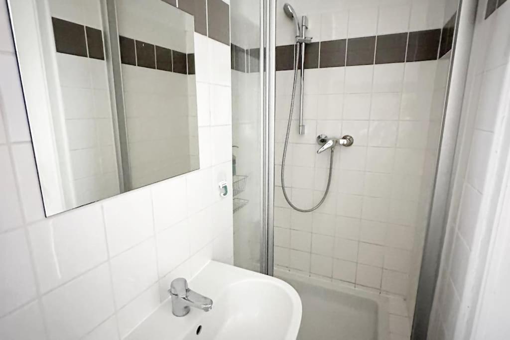 Ruhige & Grosse Altbauwohnung 7Min Zum Zentrum Wien Ngoại thất bức ảnh